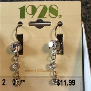 Dangle earrings
